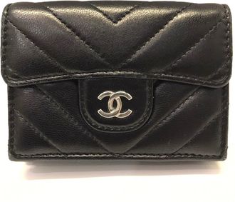Chanel Black Leather Wallet (Tri-Fold) (Pre-Owned)