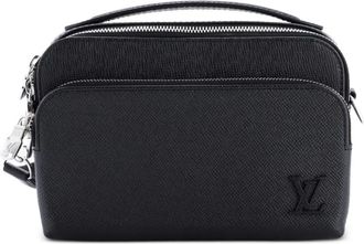 Louis Vuitton Avenue Messenger Taiga leren crossbodytas - Zwart