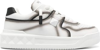 Valentino Garavani White leather One Studs XL sneakers - men - Calf Leather/Calf Leather/Rubber - 42