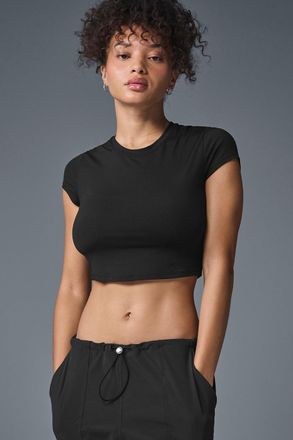 Alo Alosoft Crop Finesse Short Sleeve Top in Black, Size: Medium
