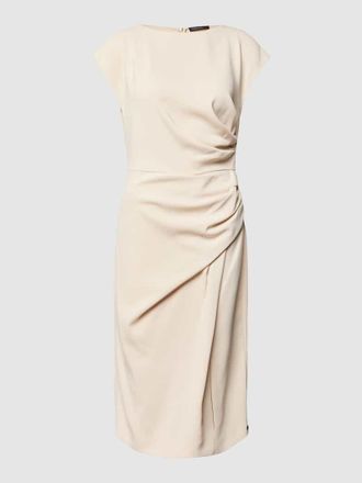 Marc Cain Knielanges Kleid mit U-Boot-Ausschnitt in Ecru, Gr&ouml;&szlig;e 40