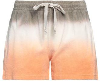 Juvia BOTTOMWEAR - Shorts & Bermuda Shorts on YOOX.COM