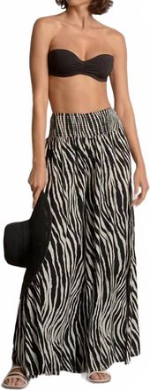 Elan Smocked Waist Zebra Flowy Pant In Black/white