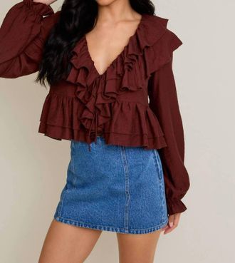 Le Lis Blanc Deux Jenae Ruffle Detail Blouse In Wine