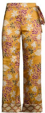 Manuela Riva BOTTOMWEAR - Pantaloni su YOOX.COM