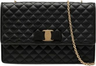 Ferragamo Pre-owned Shoulder Bags, female, Black, Size: ONE SIZE Pre-owned Vara Leather Chain Shoulder Bag
