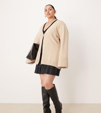 Pretty Lavish Curve Cardigan in maglia color caffellatte oversize-Marrone