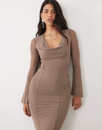 Asos vestito midi a maniche lunghe in rete con maniche a pipistrello e allacciatura sul retro in mocha-Marrone