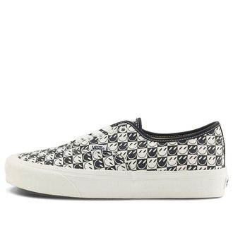 Vans Classic Checkerboard Slip-On Shoe Black White VN000BVWKIG