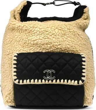 Chanel Zaino CC in shearling 2018 - Toni neutri