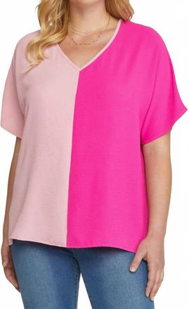 Entro Color Block V-Neck Top In Pink