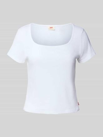 Levi's T-Shirt mit Label-Detail und tiefem Rundhalsausschnitt in Offwhite, Gr&ouml;&szlig;e L