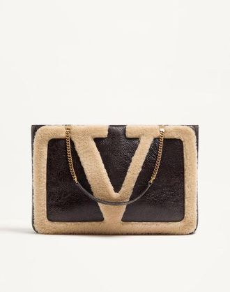 Valentino Garavani Valentino Garavani Viva Superstar Medium Shopping Bag In Shearling. Wo