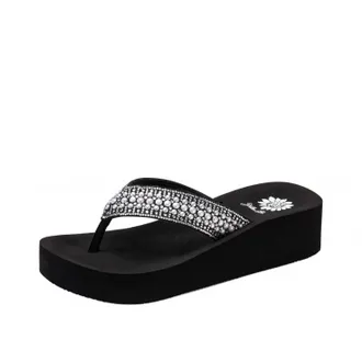Yellow Box Womens Ramsey Sandal In Black