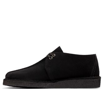 Clarks (WMNS) Clarks Desert Trek Black Suede 26165566