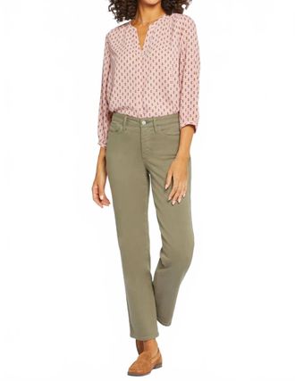 NYDJ Relaxed Slender Jeans In Avocado
