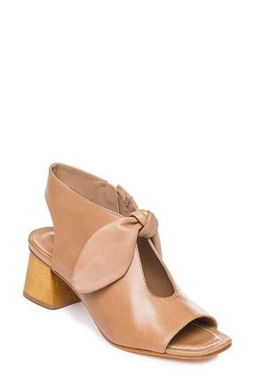 Bernardo Lizzie Sandal in Sand Leather at Nordstrom, Size 9.5