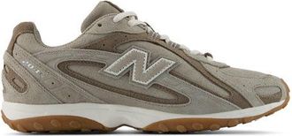 New Balance Unisex 204L en Marr&oacute;n, Cuero, Talla 37.5