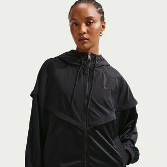 Nike Womens Nike Sportswear Oversized Windrunner Jacket in Black | IF0270-010