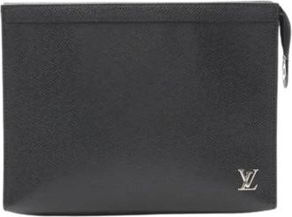 Louis Vuitton Pre-owned Clutches, male, Black, Size: ONE SIZE Pre-owned Taiga Clutch bag