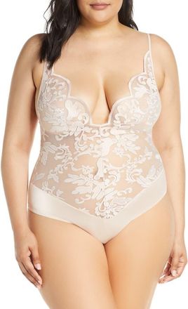 Oh l&agrave; l&agrave; Ch&eacute;ri Lyla Embroidered Lace Teddy in Silver Peony at Nordstrom, Size 1X