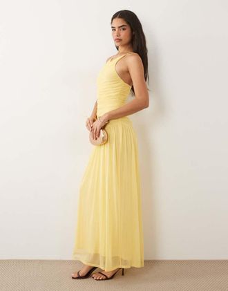 Asos Vestito lungo allacciato al collo con scollo a V alto in rete color latticello con dettagli arricciati-Giallo