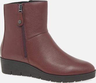 Caprice Womens Antonia Womens Ankle Boots - Red - Size: 6.5