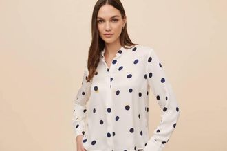 Bella Dahl Clean Split Back Button Down Shirt In Spring Dots Print