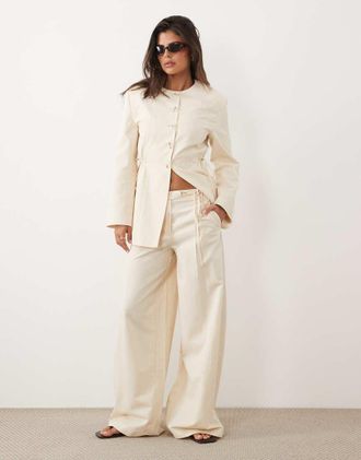Asos pantaloni con allacciatura in vita color crema coordinato-Bianco