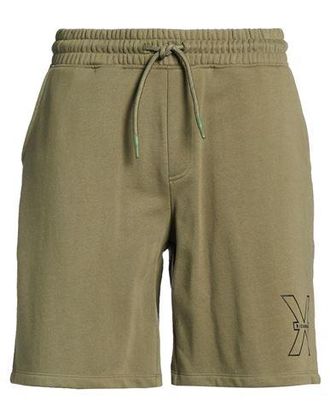 John Richmond BOTTOMWEAR - Shorts & Bermuda Shorts sur YOOX.COM