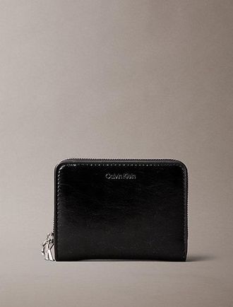 Calvin Klein Cartera Con Cremallera Y Monograma Met&aacute;lico