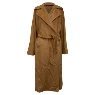 Max Mara Manuela Belted Notched-Lapel Coat in Beige Camel Hair