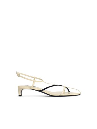 Jil Sander Cage Kreidewei&szlig;e Lear-Sandalen mit zweifarbigen gewebten Riemen und niedrigen Abs&auml;tzen