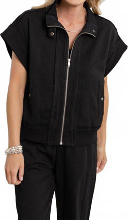 Elan Sleek Zipper Vest In Black