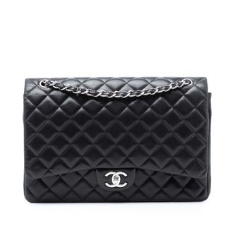 Chanel Tweedekans Maxi Classic Lamsleer Dubbele Flap