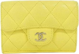 Chanel Pre-owned Wallets, female, Yellow, Size: ONE SIZE Pre-owned Vintage Tri-fold Wallet