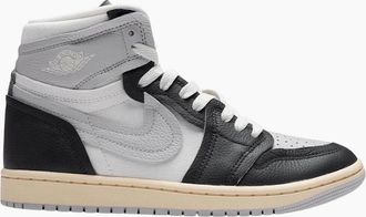 Nike Womens Nike Womens/Ladies Air Jordan 1 Leather High-top Trainers - Black - Size: 4.5