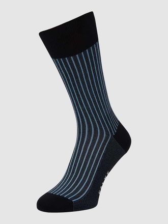 Falke Socken mit Streifenmuster Modell Oxford in Marine, Gr&ouml;&szlig;e 39/40