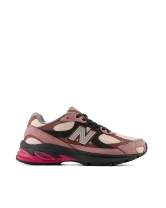 New Balance Layered Sneakers with ABZORB Cushioning and Reflective Details