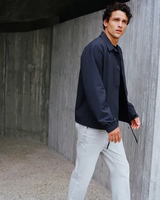 Vuori Clothing V1 Coach Jacket | Black | Medium