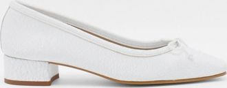 About Arianne Womens Mina Pump In Cracked White