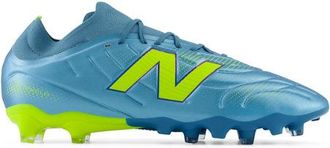 New Balance Unisex Tekela Team Low Laced FG V5 en Azul/Verde, Talla 40.5