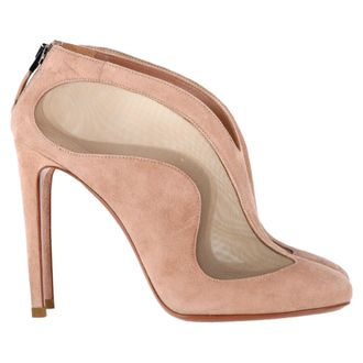 Alaia Alaïa Azzedine Mesh Enkellaarsjes in Roze Suède