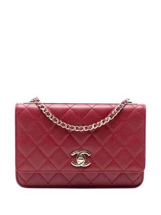 Chanel 2017-2018 Lambskin Trendy CC Wallet On Chain crossbody bag - Red