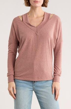 Go Couture V-Neck Cold Shoulder Sweater in Brandied Melon at Nordstrom Rack, Size X-Large