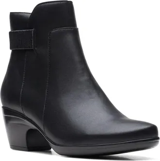 Clarks Womens Emily Holly Ankle Boot, Black Leather, 7