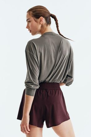 H&M Double-layered sports shorts in Chocolate Plum at Nordstrom, Size Xx-Large