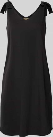 Smith & Soul Knielanges Kleid mit V-Ausschnitt in Black, Gr&ouml;&szlig;e L