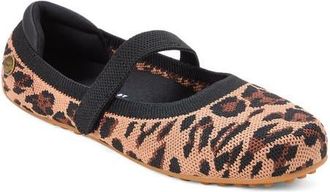 Dearfoams Haddy Sport Knit Flat in Leopard at Nordstrom, Size 10