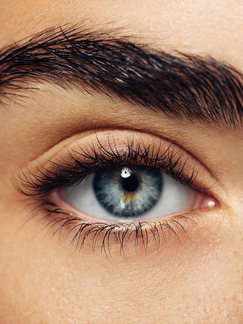 Wir stellen die besten wasserfesten Mascaras für den Sommer vor – für einen traumhaften Wimpernaufschlag! #makeup